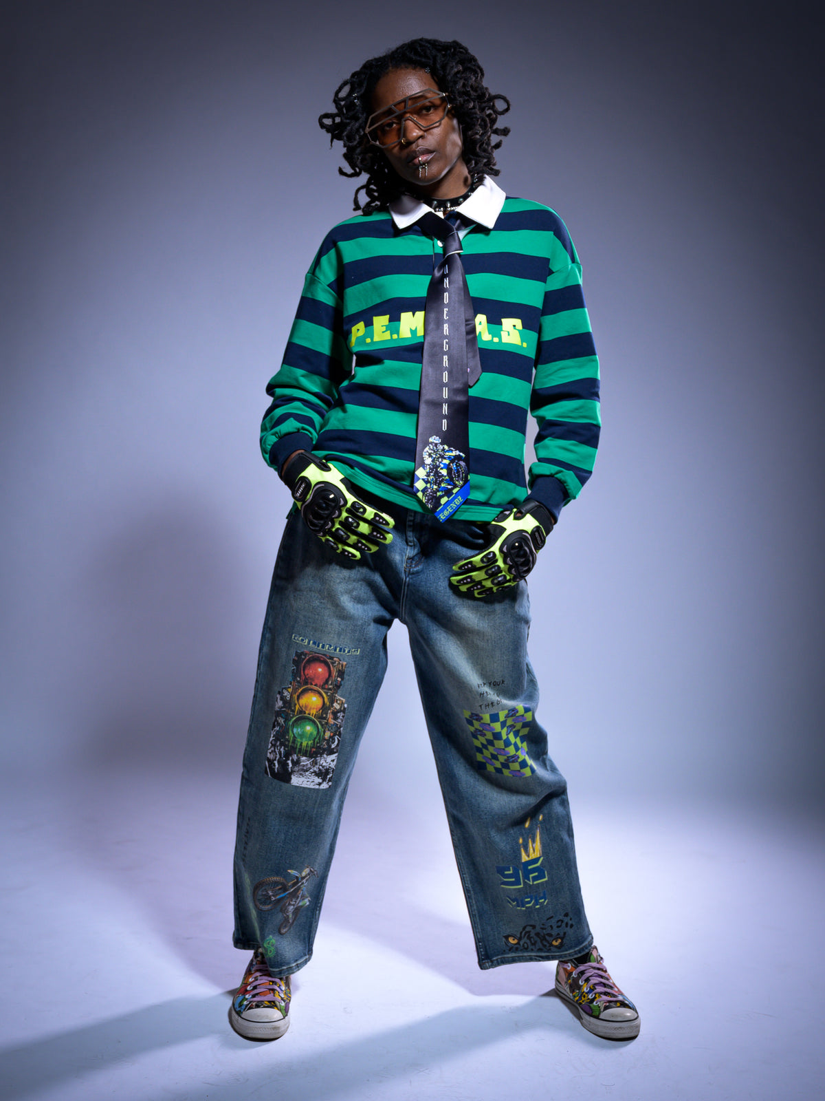 "STREET RACER" Graphic Patch Sun-Faded Baggy Jeans